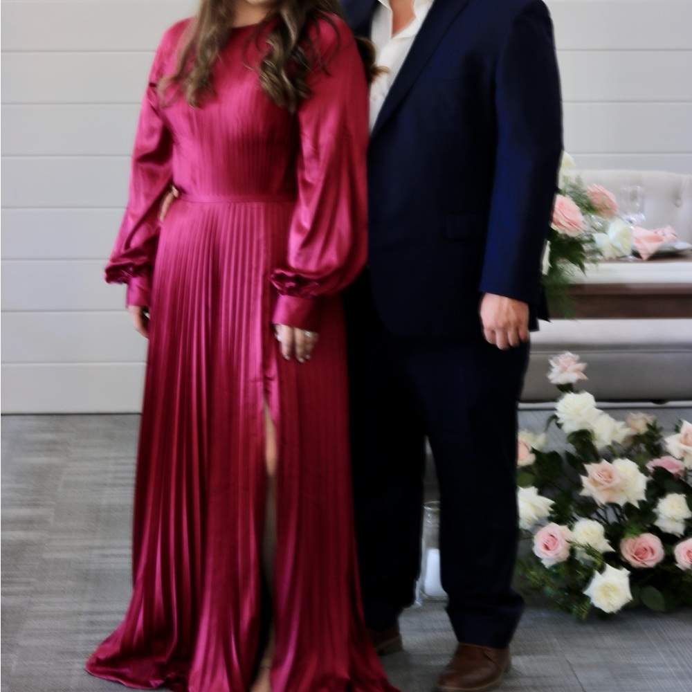 MAC DUGGAL PLEATED HIGH NECK RAGLAN LONG SLEEVE SIDE SLIT GOWN